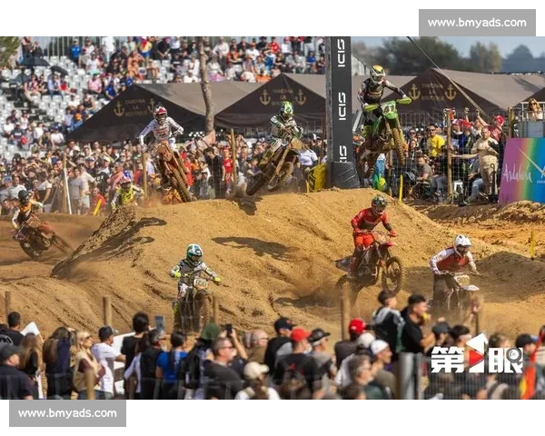 绝杀进球成就辉煌时刻 赛场英雄书写最后一刻奇迹 绝杀进球成就辉煌时刻 赛场英雄书写最后一刻奇迹